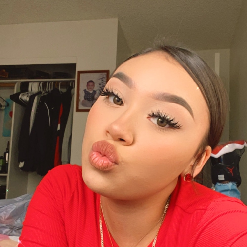 Meet your Posher, Samara